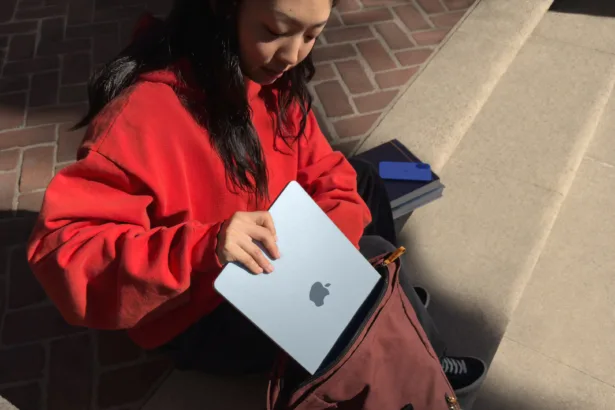 MacBook מוזל \ תמונה: אפל