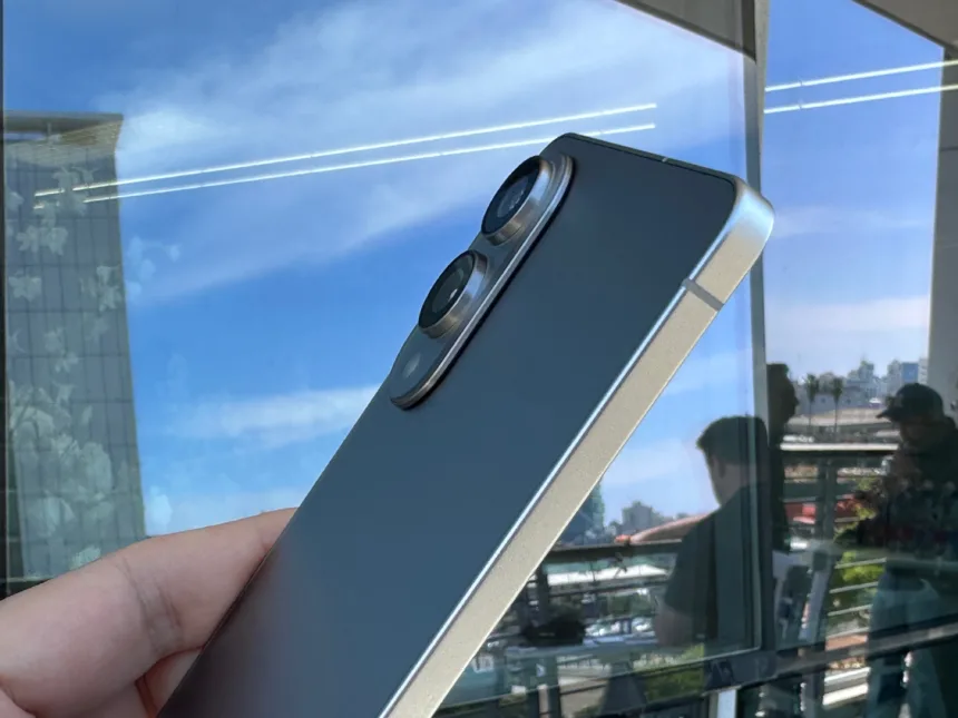Samsung Galaxy S25 Edge | תמונה: אלדד מטמון, The Verifier