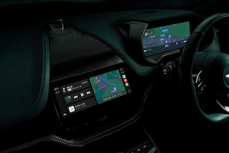 Apple CarPlay Ultra