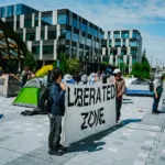 תמונה: No Azure for Apartheid -X (שימוש על פי סעיף 27 א)