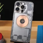 הגף יהיה שקוף? | תמונה: Phone Repair Guru
