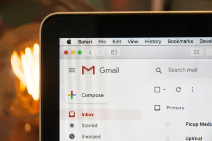 Gmail | תמונה: Stephen P - Unsplash