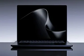 Surface Laptop Ultra | תמונה: מיקרוסופט