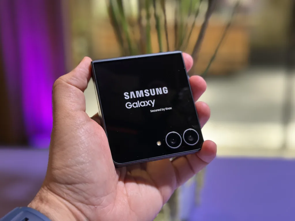 Samsung Galaxy Z Flip8 | תמונה: אלדד מטמון, The Verifier