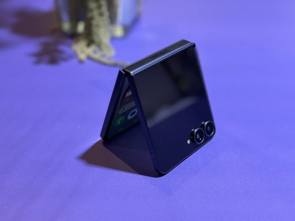 Samsung Galaxy Z Flip8 | תמונה: אלדד מטמון, The Verifier