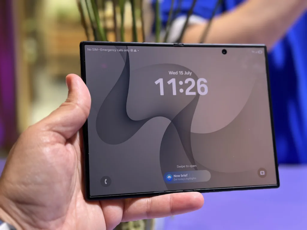 Samsung Galaxy Z Fold8 | תמונה: אלדד מטמון, The Verifier