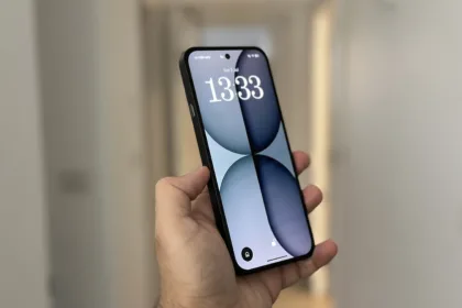 Nothing Phone 4a | תמונה: אלדד מטמון, The Verifier
