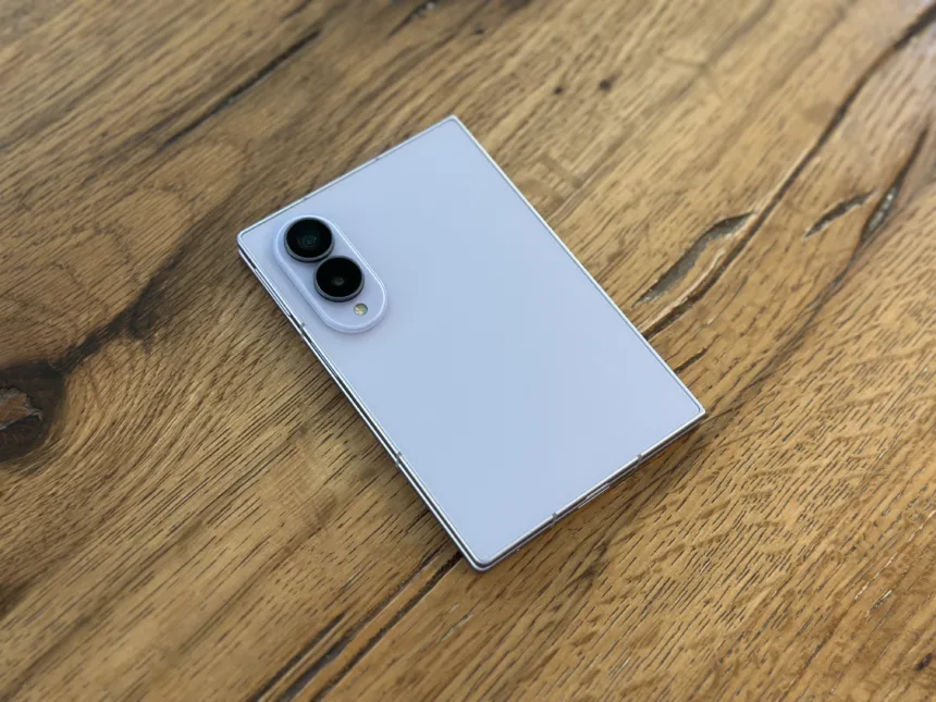Galaxy Z Fold 8 | תמונה: אלדד מטמון, The Verifier