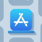 לוגו App Store של אפל על רקע אפור עם לוגואים נוספים.